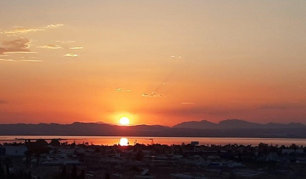 Reventa - Ático -
Torrevieja