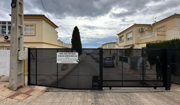 Reventa - Bungalow -
Orihuela Costa - Los Almendros-la Florida