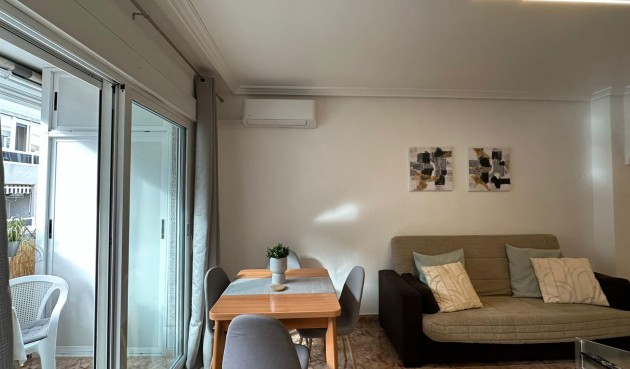 Brukt - Apartment -
Torrevieja - Estacion De Autobuses