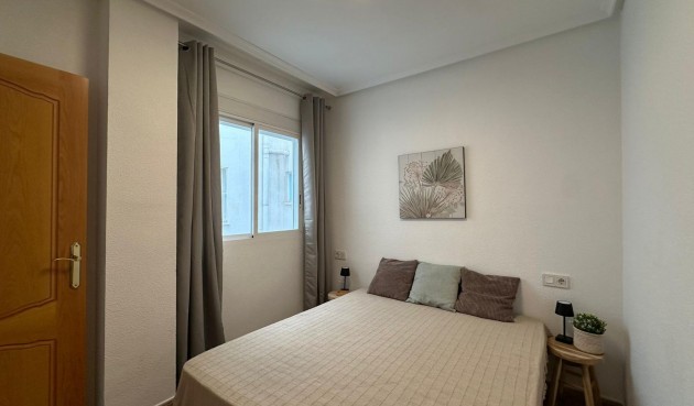 Brukt - Apartment -
Torrevieja - Estacion De Autobuses