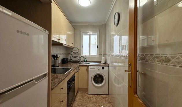 Brukt - Apartment -
Torrevieja - Estacion De Autobuses