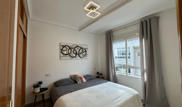 Brukt - Apartment -
Torrevieja - Estacion De Autobuses