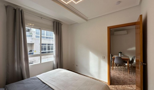 Brukt - Apartment -
Torrevieja - Estacion De Autobuses