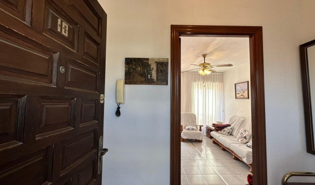 Brukt - Toppleilighet -
Torrevieja - Estacion De Autobuses