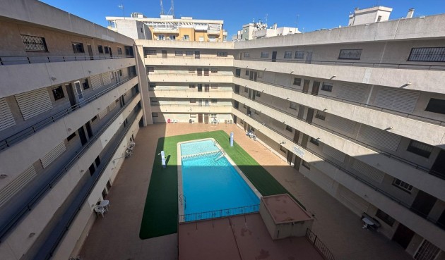 Brukt - Toppleilighet -
Torrevieja - Estacion De Autobuses