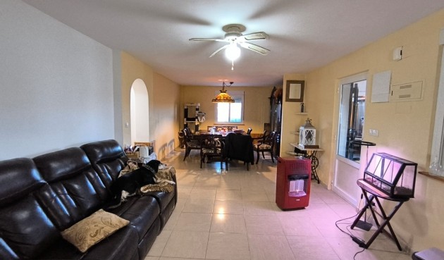 Reventa - Villa -
Villena - Inland