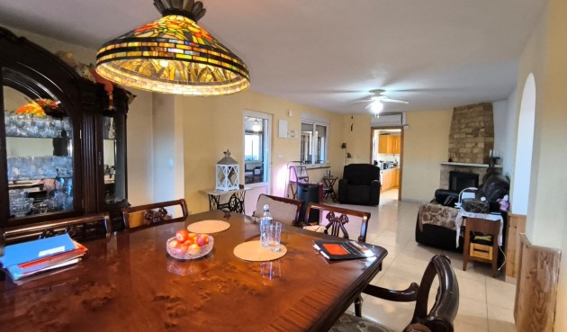 Reventa - Villa -
Villena - Inland