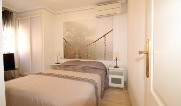 Återförsäljning - Apartment -
Torrevieja - Centro