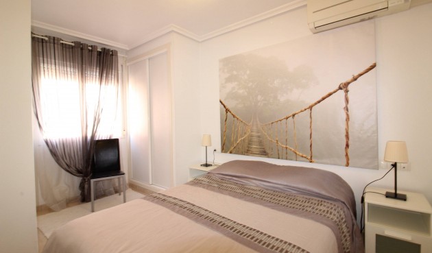 Återförsäljning - Apartment -
Torrevieja - Centro