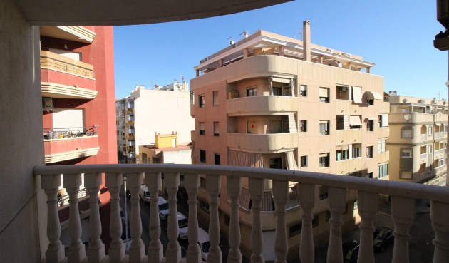 Återförsäljning - Apartment -
Torrevieja - Centro