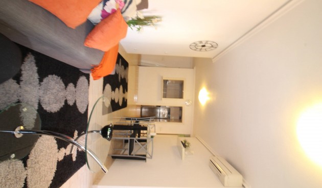 Återförsäljning - Apartment -
Torrevieja - Centro