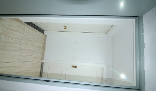 Återförsäljning - Apartment -
Torrevieja - Centro