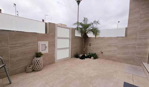 Brukt - Tosidig -
Torrevieja - La Siesta