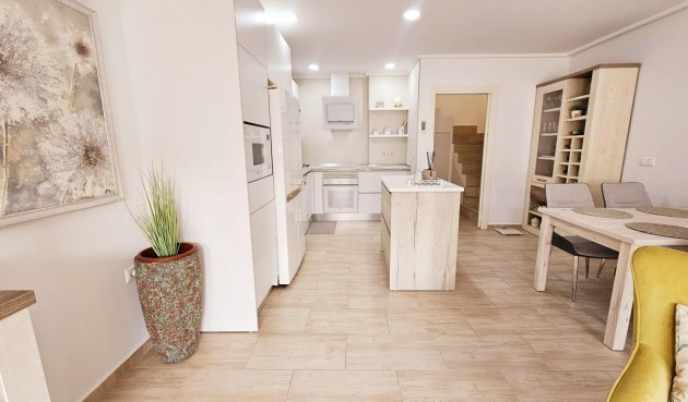 Brukt - Tosidig -
Torrevieja - La Siesta