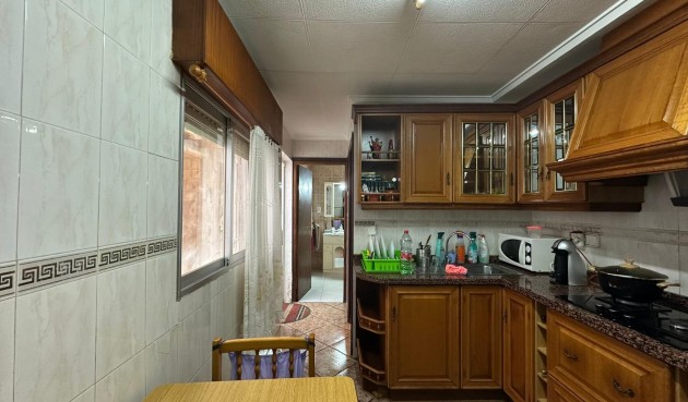 Brukt - Apartment -
Torrevieja - Estacion De Autobuses