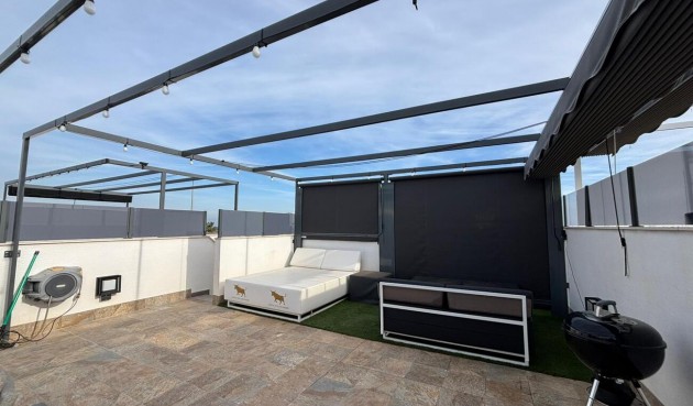 Resale - Apartment Penthouse -
Pilar de la Horadada