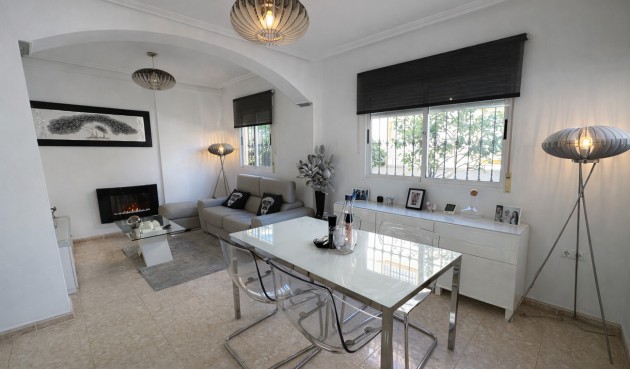 Brukt - Quad House -
Orihuela Costa - Villa's San Jose IV