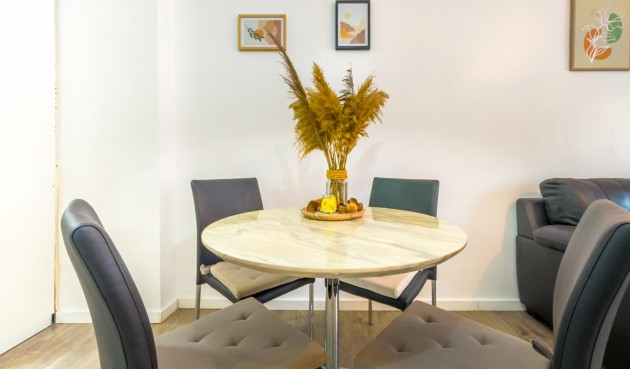 Brukt - Apartment -
Torrevieja - Estacion De Autobuses