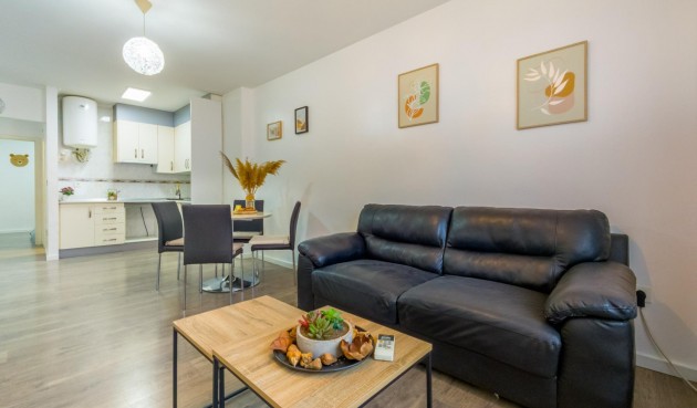 Brukt - Apartment -
Torrevieja - Estacion De Autobuses