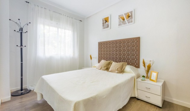 Brukt - Apartment -
Torrevieja - Estacion De Autobuses