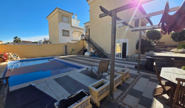 Brukt - Villa -
Orihuela Costa - Villamartín-las Filipinas