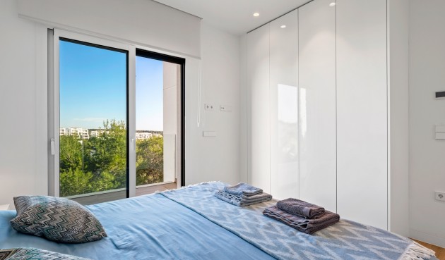 Brukt - Apartment -
Las Colinas Golf - Costa Blanca