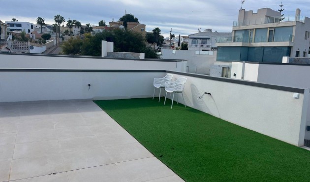 Brukt - Villa -
San Miguel de Salinas - Urbanizacion Blue Lagoon