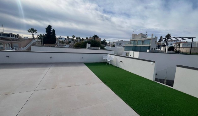 Brukt - Villa -
San Miguel de Salinas - Urbanizacion Blue Lagoon