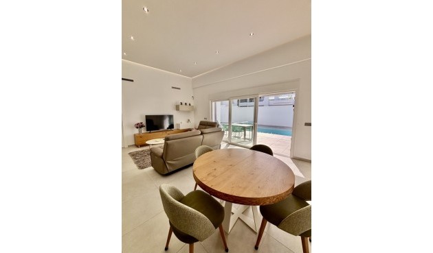 Brukt - Villa -
Benijofar - Costa Blanca