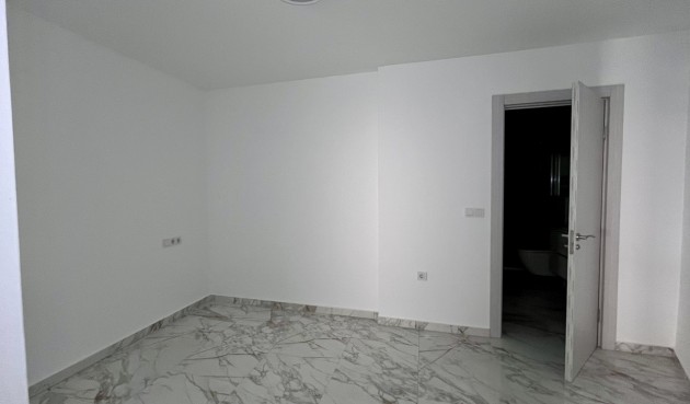 Återförsäljning - Apartment -
Torrevieja - PLAYA LOS LOCOS