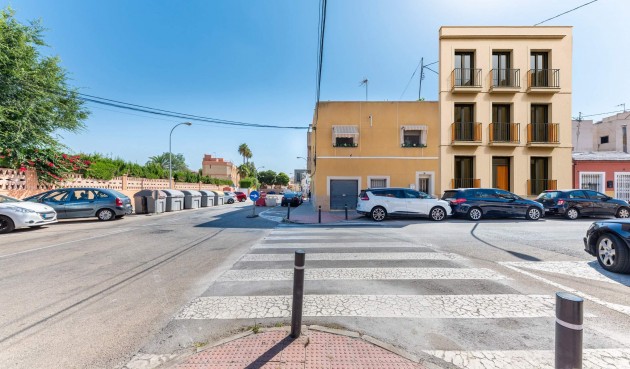 Reventa - Town House -
Alicante - San Agustin