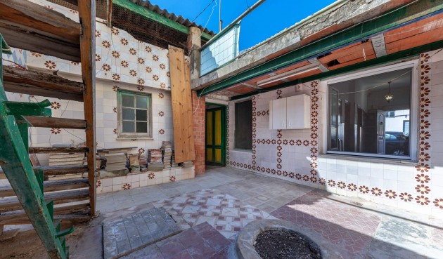 Reventa - Town House -
Alicante - San Agustin