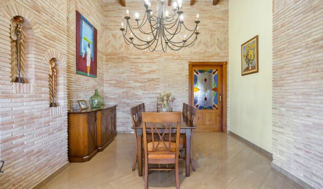 Reventa - Villa -
Torrevieja - Costa Blanca