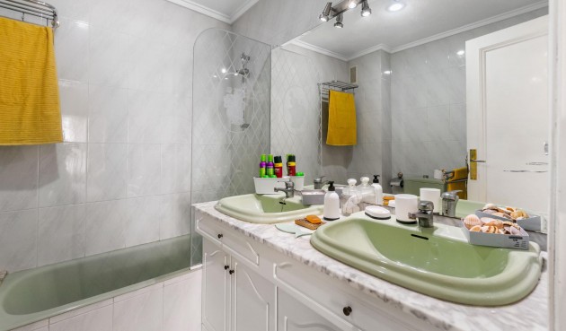 Återförsäljning - Apartment -
Torrevieja - Costa Blanca