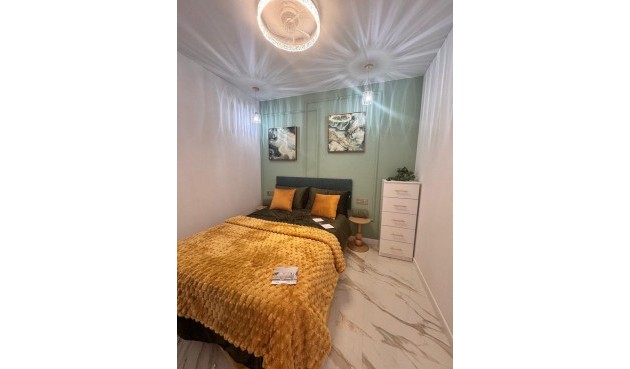 Reventa - Town House -
Torrevieja - Torretas