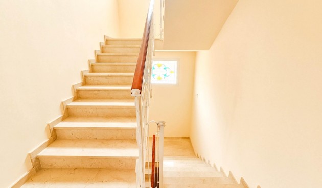 Återförsäljning - Villa -
Cabo Roig