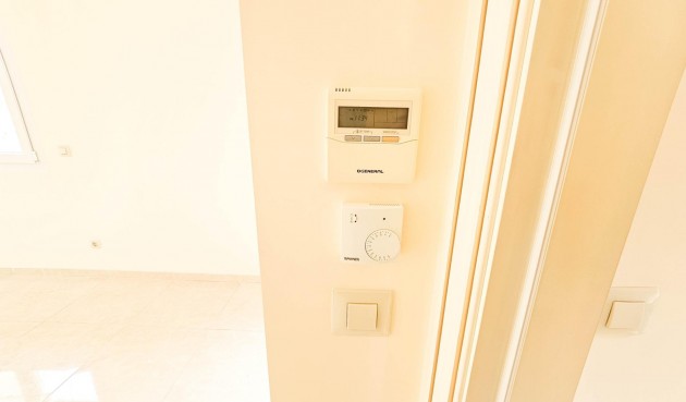 Återförsäljning - Villa -
Cabo Roig