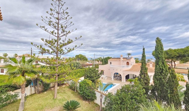 Återförsäljning - Villa -
Cabo Roig