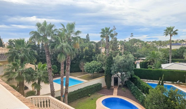 Återförsäljning - Villa -
Cabo Roig