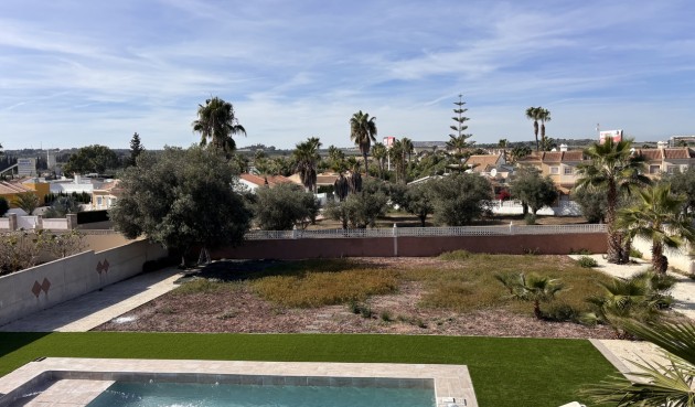 Resale - Villa -
Benijofar - Costa Blanca