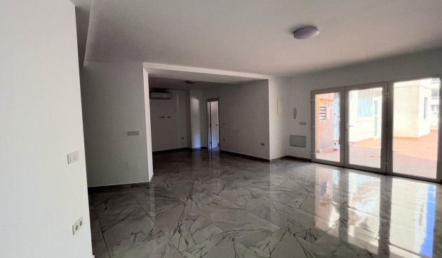 Resale - Bungalow -
Torrevieja