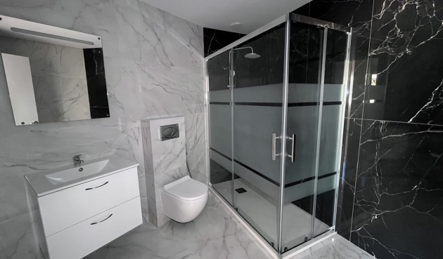 Resale - Bungalow -
Torrevieja