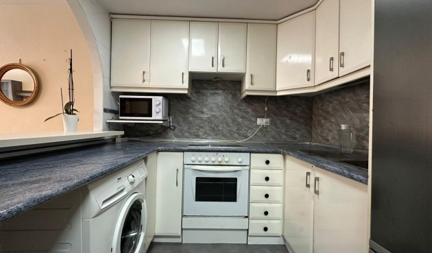 Återförsäljning - Apartment -
Torrevieja - Centro