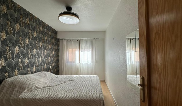 Återförsäljning - Apartment -
Torrevieja - Centro