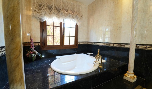 Reventa - Villa -
Orihuela Costa - Campoamor