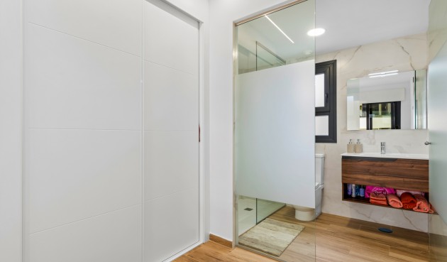 Återförsäljning - Apartment -
Villamartin - Costa Blanca