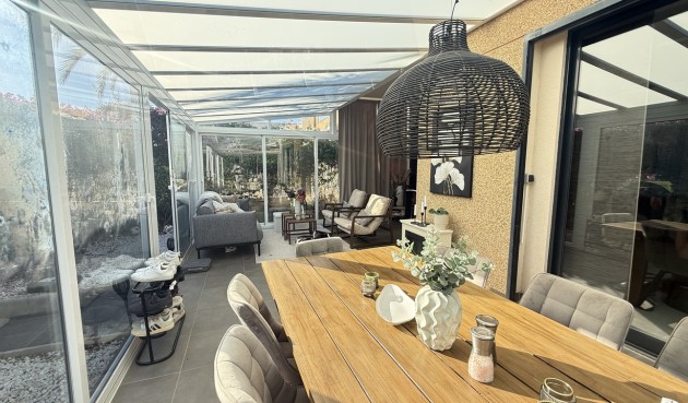 Brukt - Villa -
La Zenia - Costa Blanca