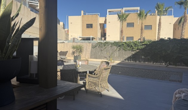 Brukt - Villa -
La Zenia - Costa Blanca