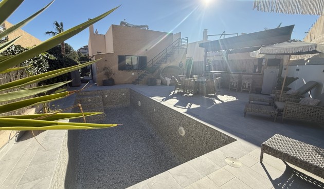 Brukt - Villa -
La Zenia - Costa Blanca