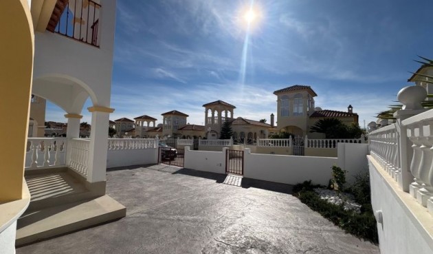 Brukt - Villa -
Algorfa - Inland